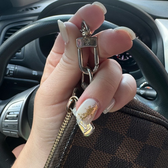 Louis Vuitton Damier Ebene Mini Pochette - Picture 4 of 6